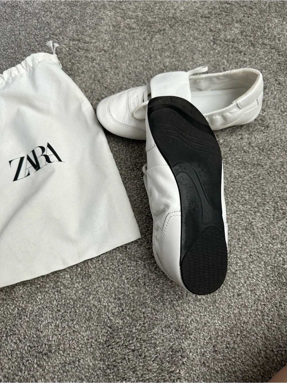 Zara Women's White Leather Sneaker ,size 5,used